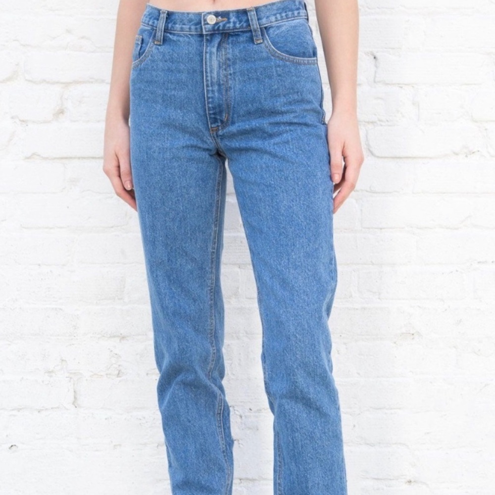 Brandy Melville Carly Light Wash Jeans